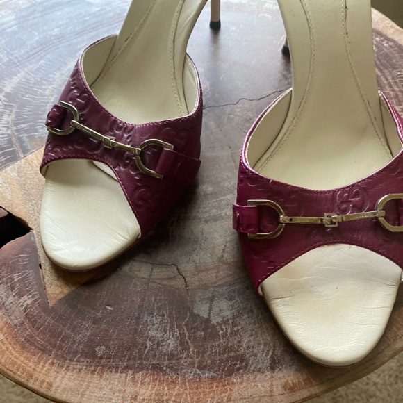 Gucci Embossed Leather Kitten heels - Picture 4 of 5